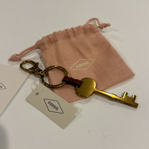 Fossil NWT Sofia Keychain in Brass Gold with Leather Trim with Dust Bag. - Picture 6 of 6